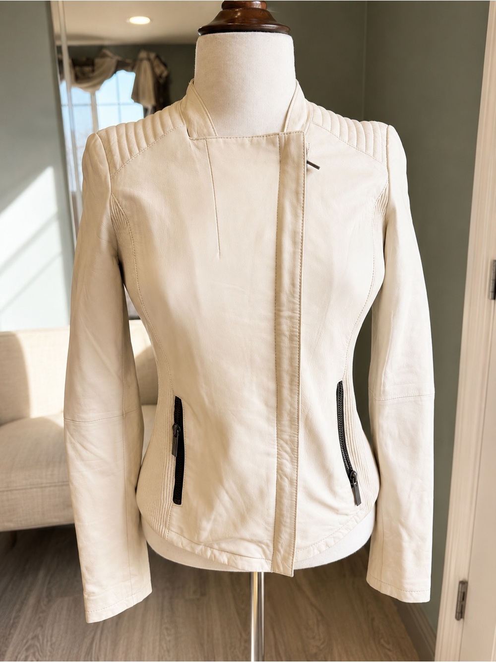 Zara Basic Genuine Lambskin Leather Jacket Cream Moto Fitted Minimalist